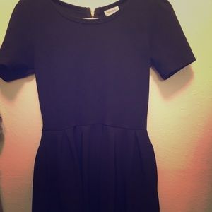 Lularoe size small solid black Amelia